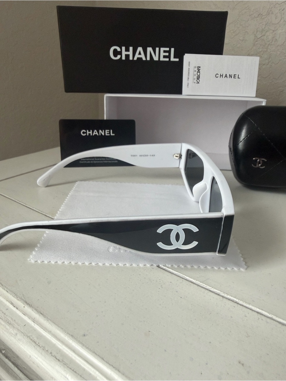 CHANEL Black and White Rectangular Men’s Sunglasses - Picture 6 of 9